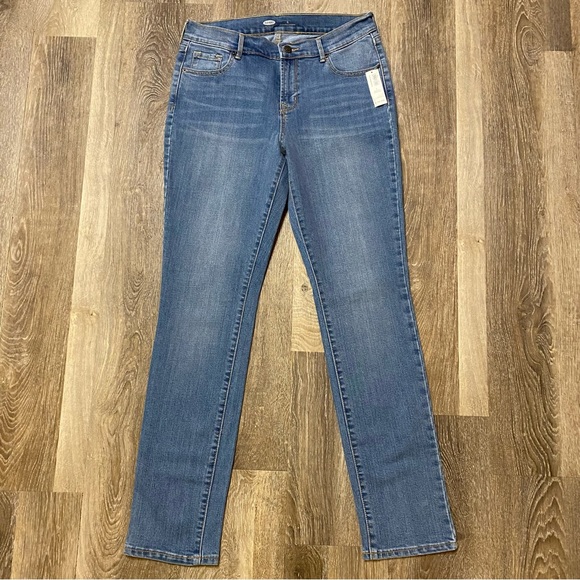 Old Navy Sweetheart Straight Leg Jeans - Picture 1 of 9